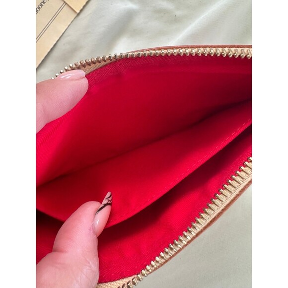 Dooney Bourke Italian Leather Red Chevron Large Slim Zipper Wristlet #143469723 - Picture 5 of 7